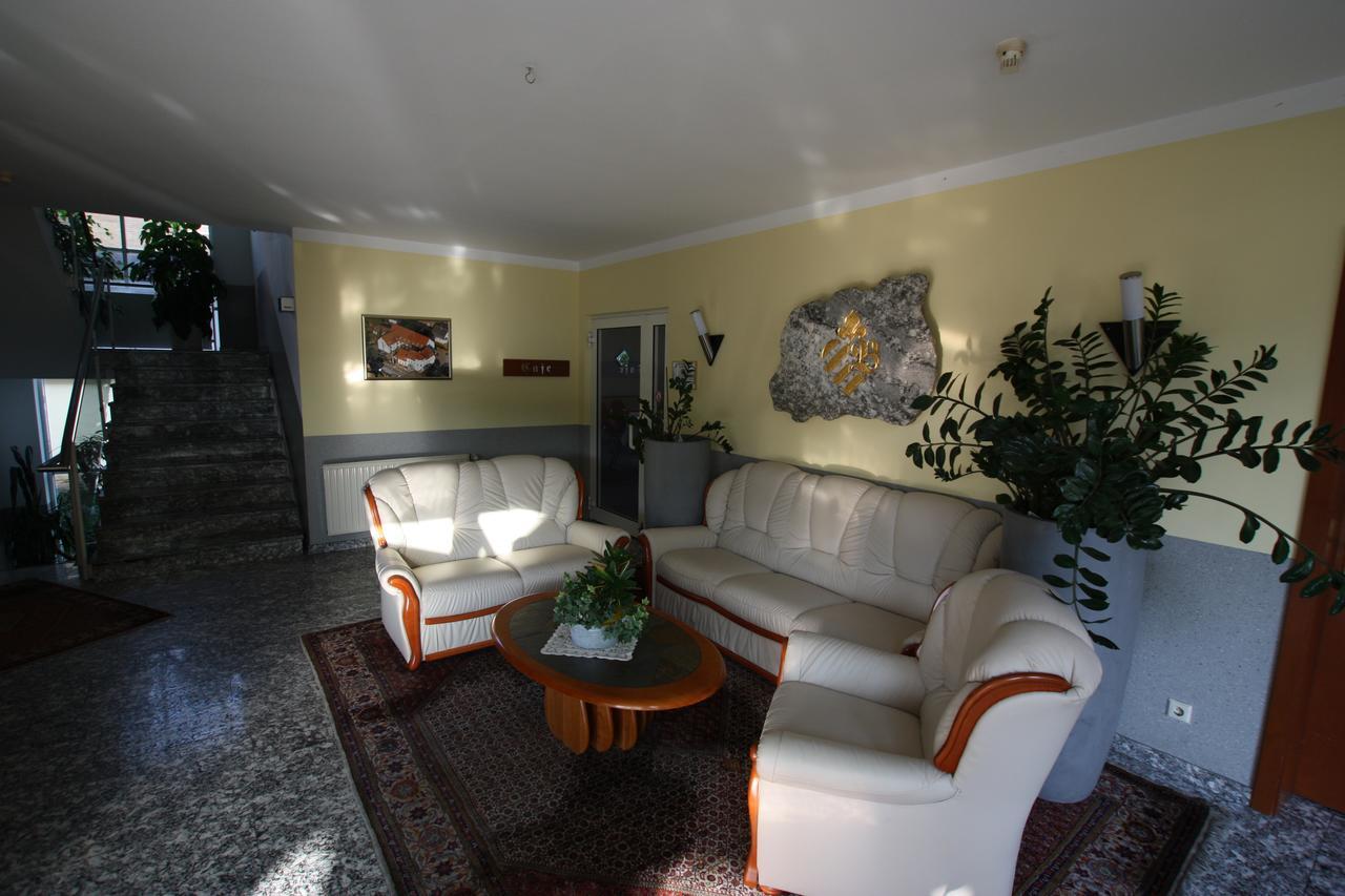 Hotel Buergerhof Hohenstein-Ernstthal Extérieur photo