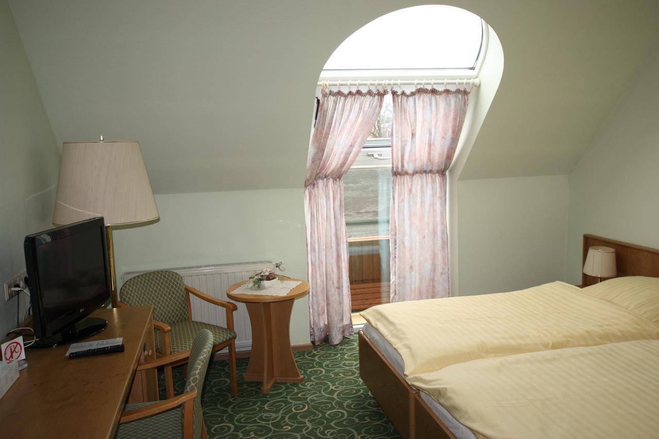 Hotel Buergerhof Hohenstein-Ernstthal Extérieur photo