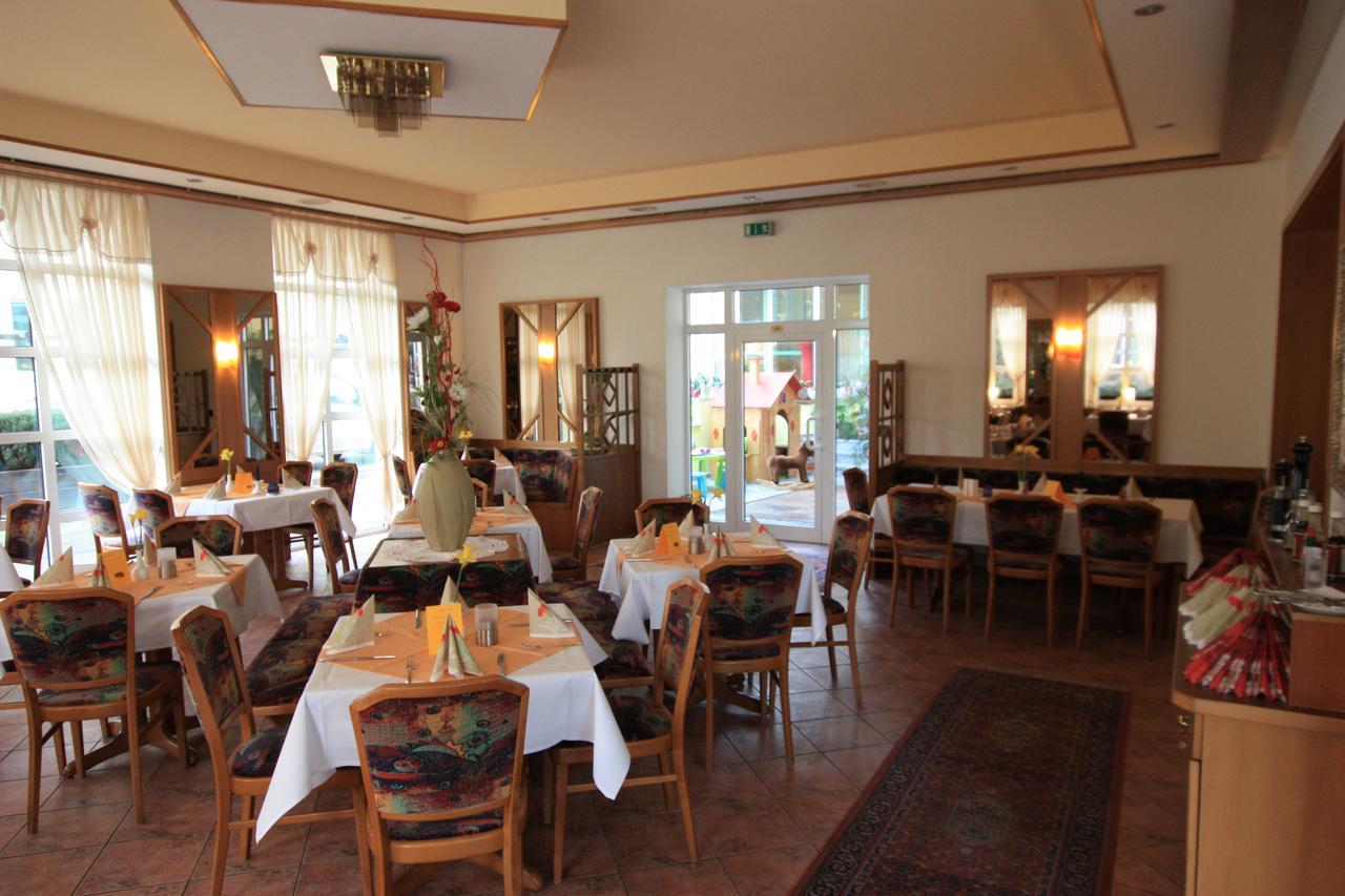 Hotel Buergerhof Hohenstein-Ernstthal Extérieur photo