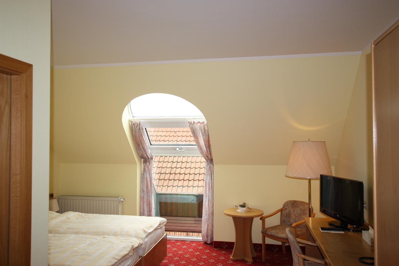 Hotel Buergerhof Hohenstein-Ernstthal Extérieur photo