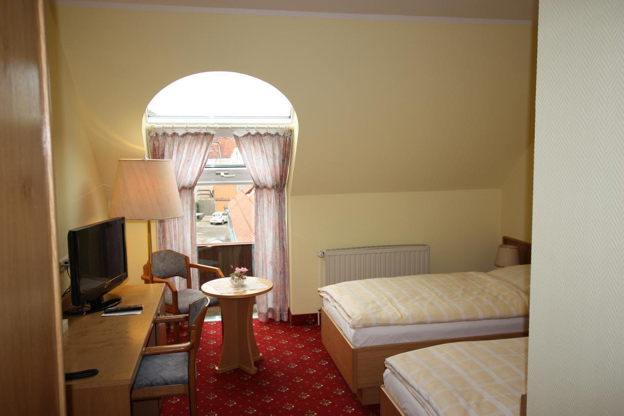 Hotel Buergerhof Hohenstein-Ernstthal Extérieur photo